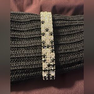 Uniquely randomly set Black and Silver Rhinestone stretch Bracelet